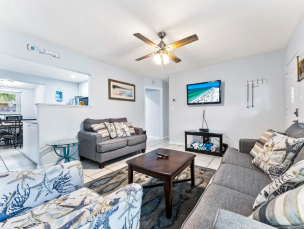 Lovely Three Bedroom Vacation Rental in Siesta Key